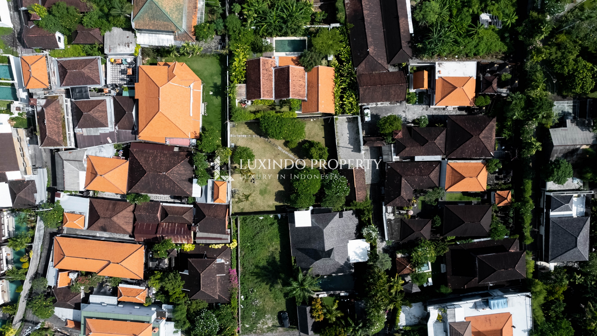 PETITENGET – YOUR SECURED FOUNDATION (FHL598)